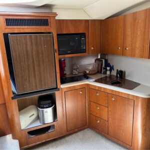 2000 Cruiser Yachts 3575 Express Cruiser - Image 3