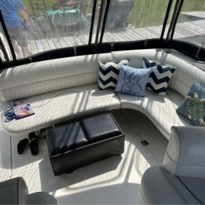 2000 Cruiser Yachts 3575 Express Cruiser - Image 4