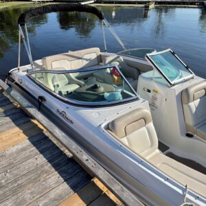 2011 Sea Ray 220 Sundeck - Image 3