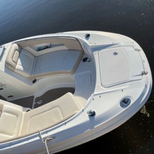 2011 Sea Ray 220 Sundeck - Image 7