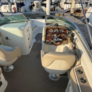 2011 Sea Ray 220 Sundeck - Image 13
