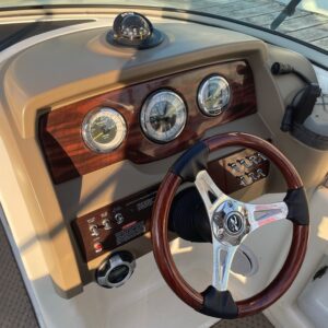 2011 Sea Ray 220 Sundeck - Image 16